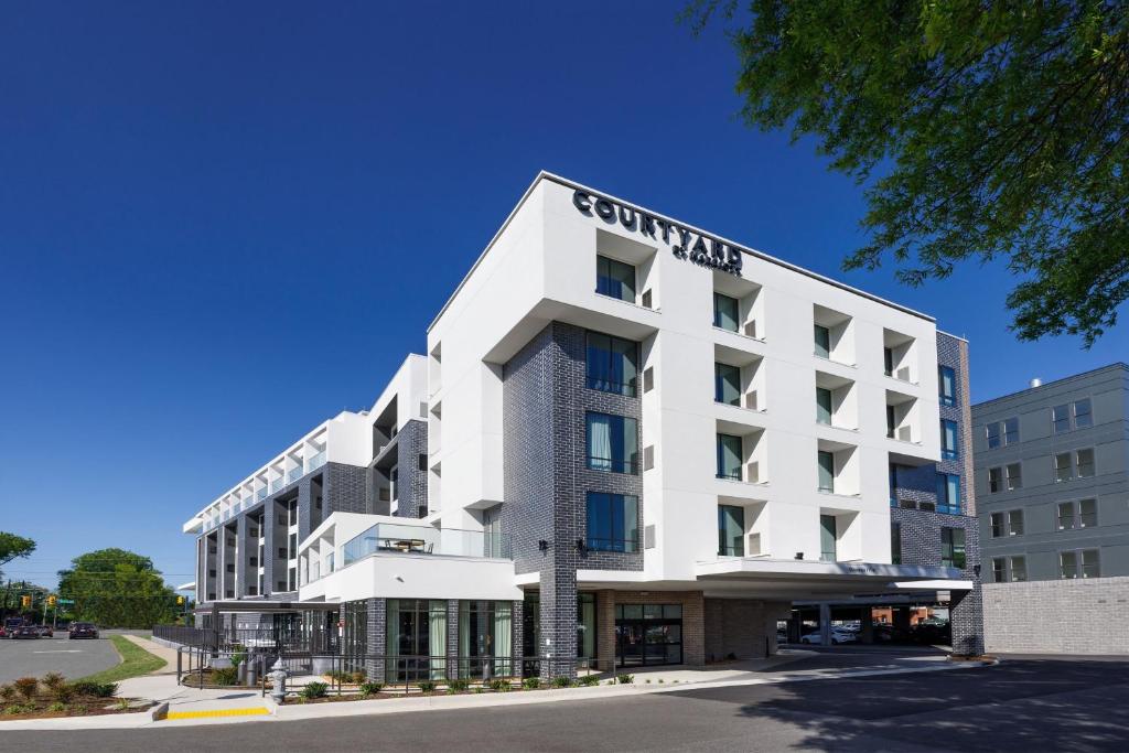 Courtyard Lofts